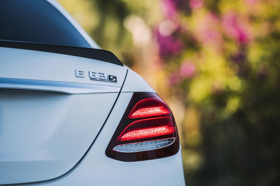 Логотип Mercedes-AMG E63 S 4Matic+ 2017 года  (AU) (фото 6 из 40)